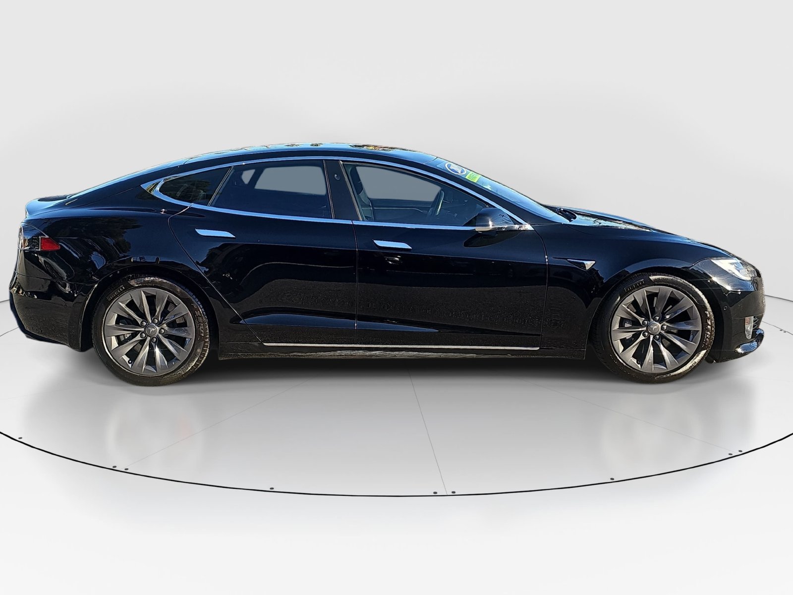 Used 2019 Tesla Model S AWD image 4