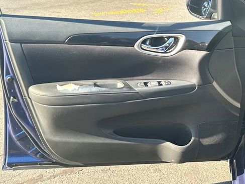 Used 2017 Nissan Sentra SV image 11