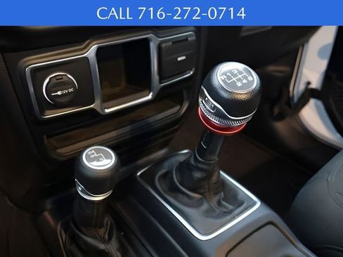 Used 2020 Jeep Wrangler Sport image 23