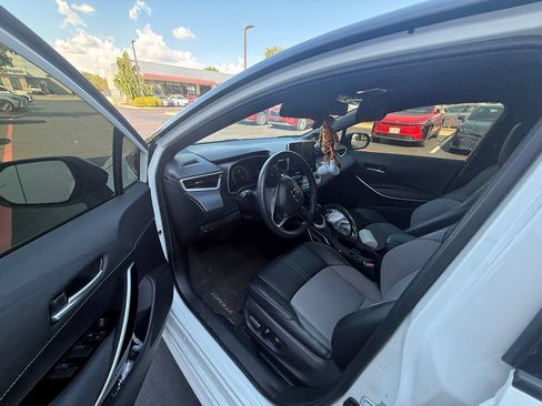 Used 2023 Toyota Corolla XSE FWD image 12