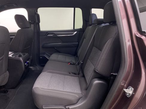 Used 2025 GMC Acadia Elevation image 16