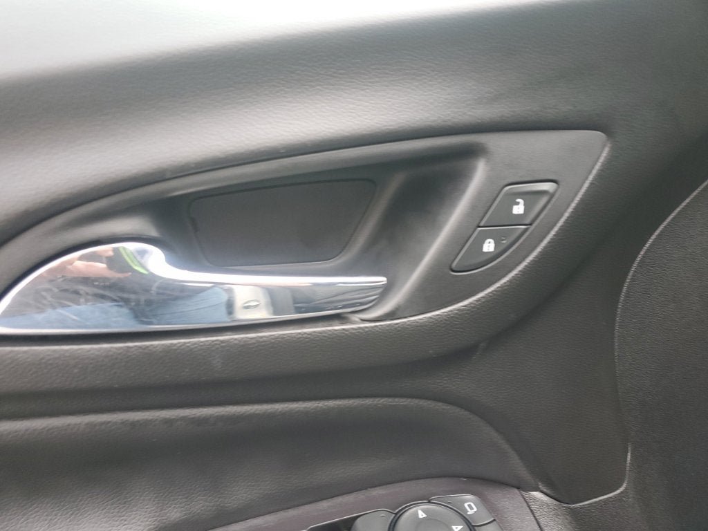 Used 2020 Chevrolet Equinox LT FWD image 16