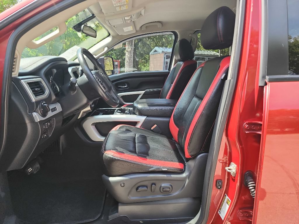 Used 2017 Nissan Titan PRO-4X AWD/4WD image 15