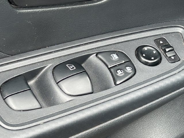 Used 2025 Nissan Versa S FWD image 25