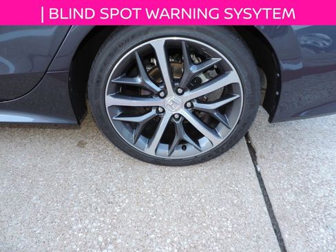 Used 2023 Honda Civic Touring image 14