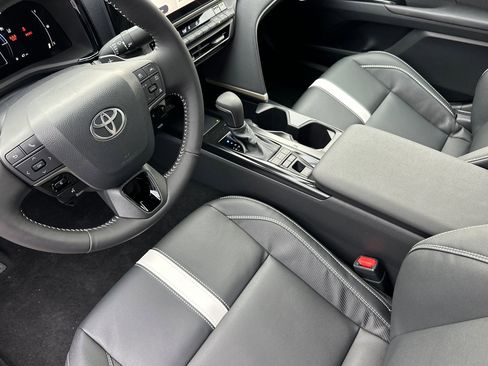 New 2026 Toyota Camry Hybrid w/ Multimedia Upgrade Package image 8
