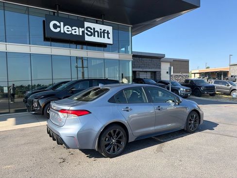 Used 2023 Toyota Corolla SE FWD image 6