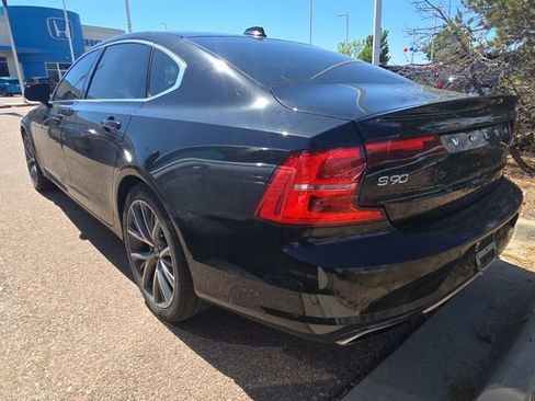 Used 2018 Volvo S90 T5 Momentum FWD image 10