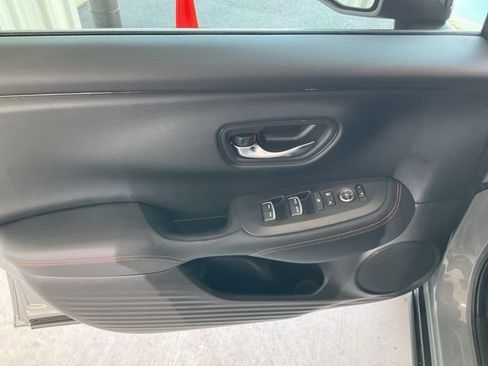 Certified 2024 Honda HR-V Sport image 5