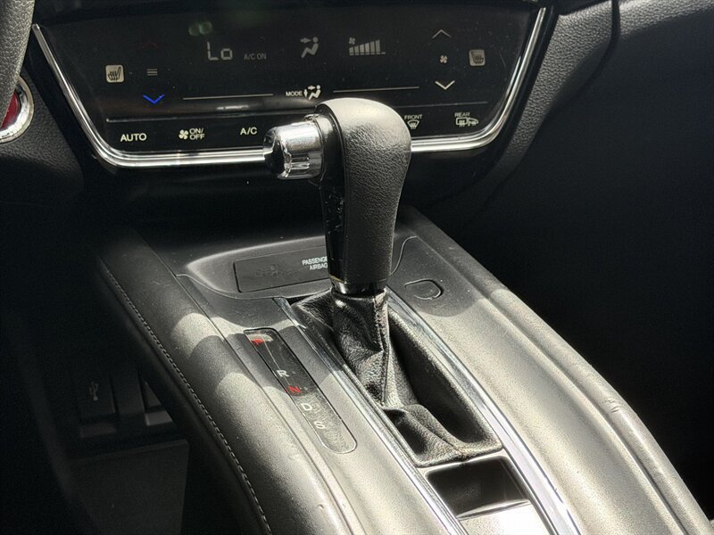 Used 2016 Honda HR-V EX image 17