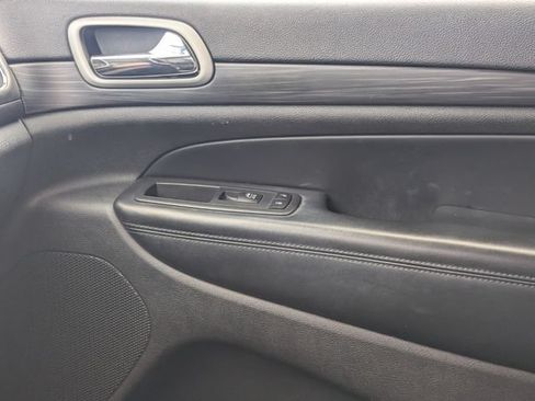 Used 2020 Jeep Grand Cherokee Laredo RWD image 23