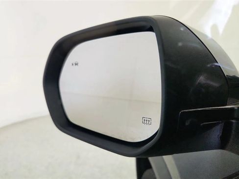 Used 2026 Chevrolet Equinox LT w/ Convenience Package II FWD image 23