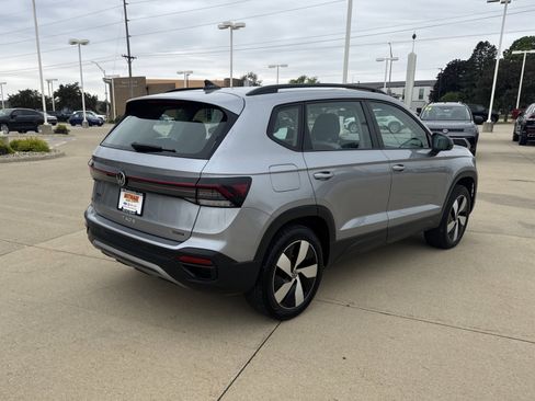 Used 2025 Volkswagen Taos S AWD/4WD image 4