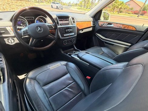 Used 2013 Mercedes-Benz GL 450 4MATIC image 17