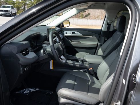 New 2026 Ford Explorer Active w/ Active Comfort Package image 14