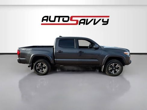 Used 2019 Toyota Tacoma TRD Sport AWD/4WD image 8