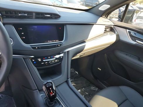 Used 2025 Cadillac XT5 Premium Luxury w/ Technology Package image 25
