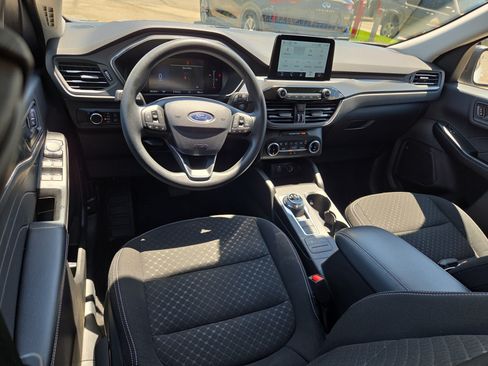 Used 2025 Ford Escape Active AWD/4WD image 8