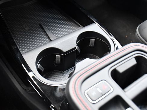 Used 2025 Ford Mustang Mach-E Premium w/ Sport Appearance Package image 31