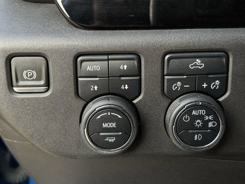 Used 2023 Chevrolet Silverado 1500 LT Trail Boss image 23