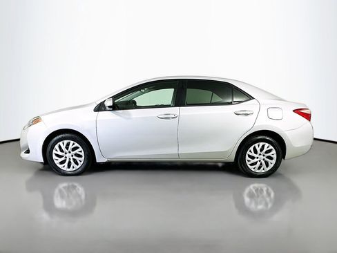 Used 2017 Toyota Corolla LE image 4