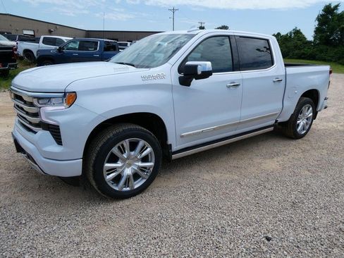 New 2026 Chevrolet Silverado 1500 High Country AWD/4WD image 10
