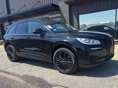 Used 2024 Lincoln Corsair Reserve w/ Equipment Group 201A AWD/4WD image 3