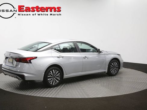 Used 2023 Nissan Altima 2.5 SV w/ SV Premium Package AWD/4WD image 43
