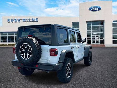 Used 2024 Jeep Wrangler Unlimited Rubicon w/ Dual Top Group AWD/4WD image 4