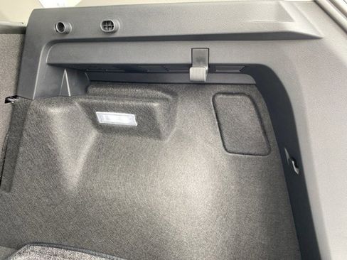 New 2025 Volkswagen Taos SE image 77