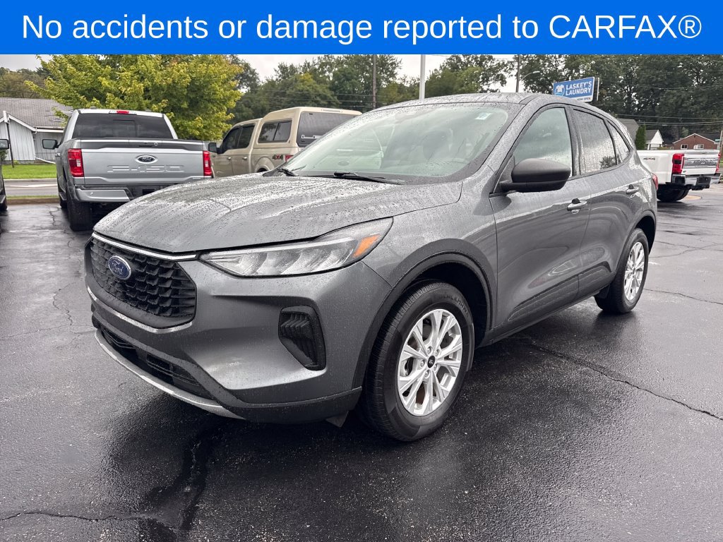 Used 2025 Ford Escape Active AWD/4WD image 2