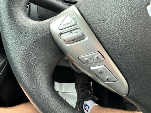 Used 2019 Nissan Versa SV FWD image 17