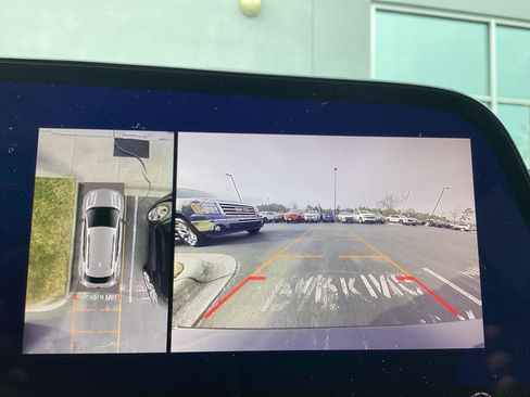 Used 2024 Chevrolet Equinox EV LT image 15