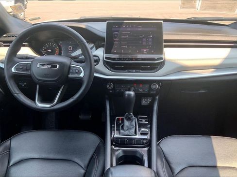 Used 2025 Jeep Compass Limited AWD/4WD image 15