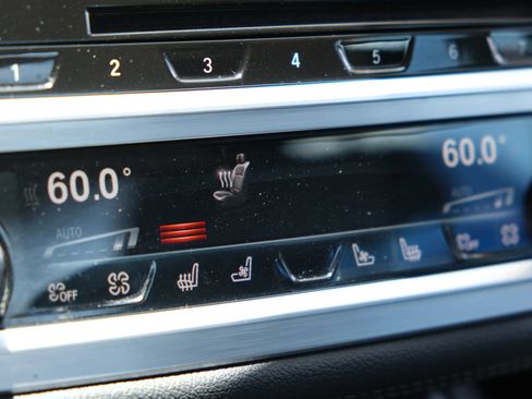 Used 2016 BMW 740i RWD image 24