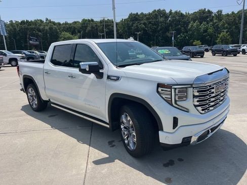 Used 2023 GMC Sierra 1500 Denali w/ Denali Reserve Package AWD/4WD image 12