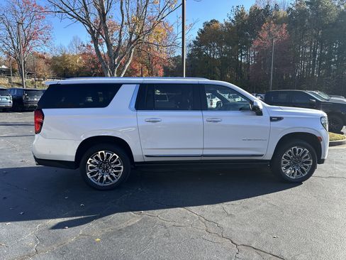 Certified 2023 GMC Yukon XL Denali Ultimate image 4