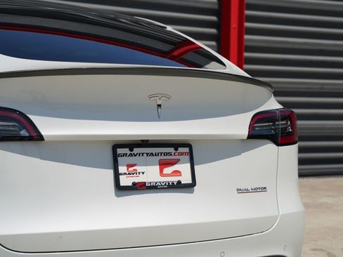 Used 2022 Tesla Model Y Performance AWD/4WD image 13