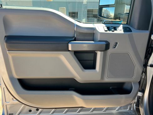 Used 2022 Ford F350 XLT w/ XLT Premium Package image 15