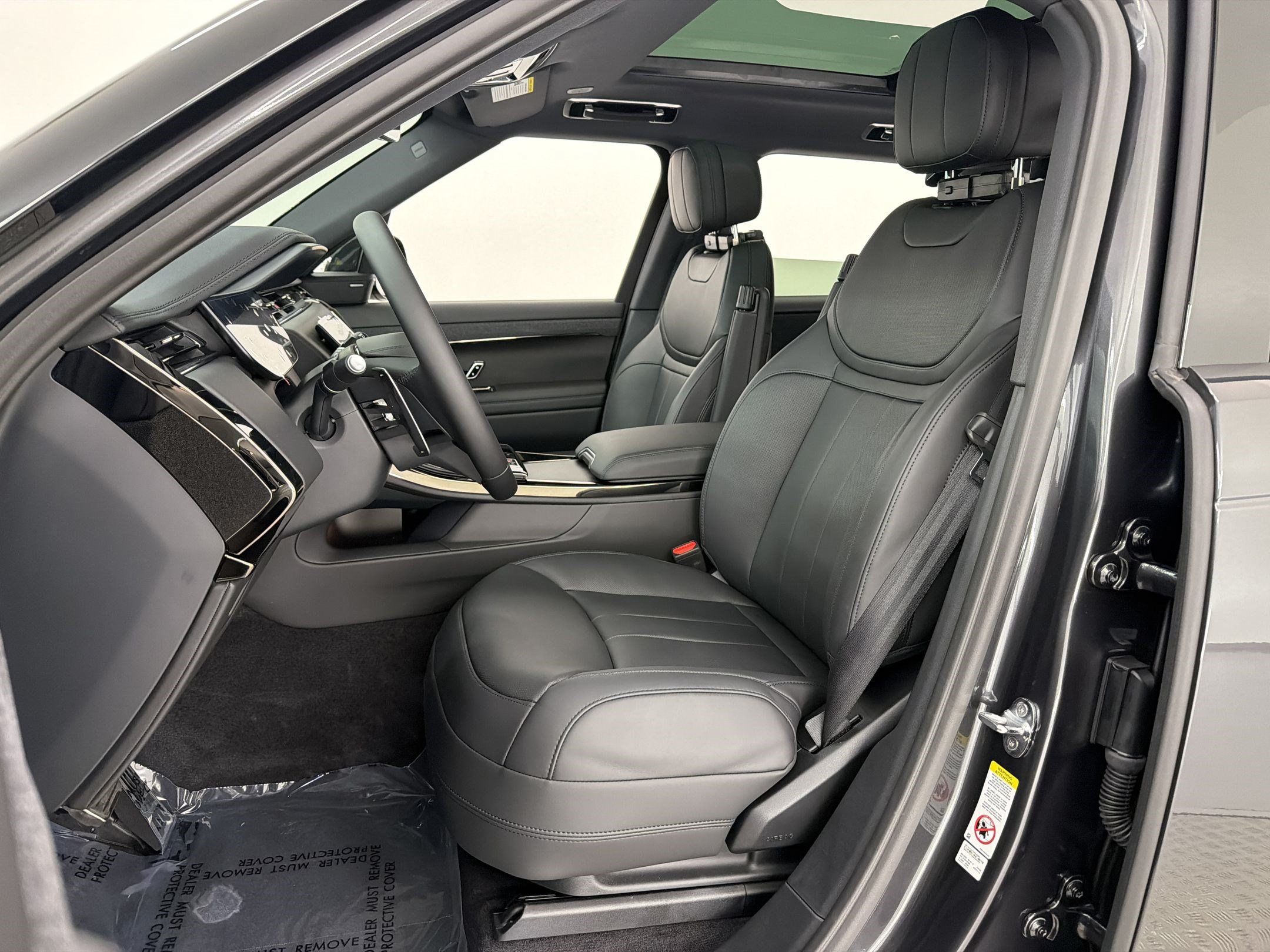 New 2026 Land Rover Range Rover Sport Dynamic SE AWD/4WD image 5