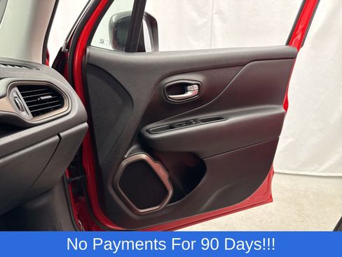 Used 2023 Jeep Renegade Latitude image 22