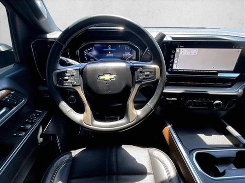 Used 2024 Chevrolet Silverado 2500 High Country w/ Technology Package AWD/4WD image 7