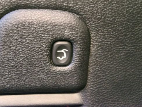 Used 2021 Jeep Grand Cherokee Altitude AWD/4WD image 16