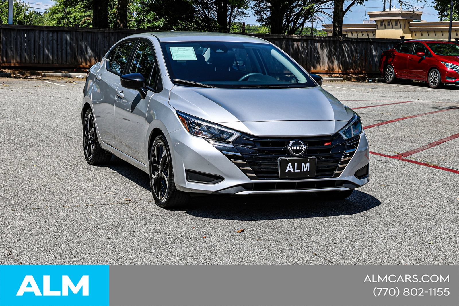 Used 2024 Nissan Versa SR FWD image 5