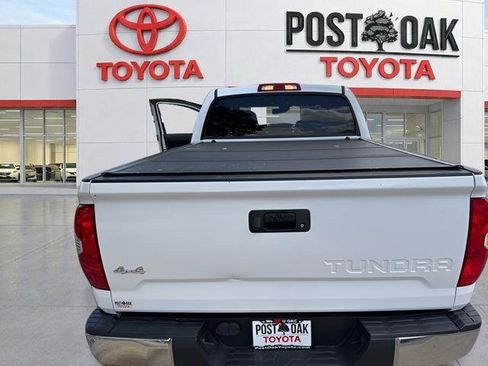 Used 2018 Toyota Tundra SR5 w/ SR5 Upgrade Package AWD/4WD image 15
