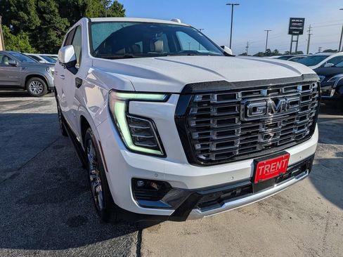 Used 2025 GMC Yukon Denali Ultimate AWD/4WD image 5