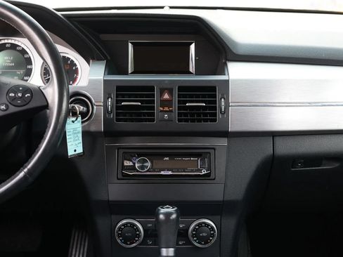Used 2011 Mercedes-Benz GLK 350 2WD image 36