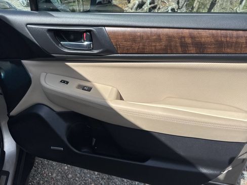 Used 2016 Subaru Outback 2.5i Limited image 19