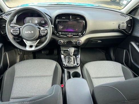 Certified 2024 Kia Soul EX image 17