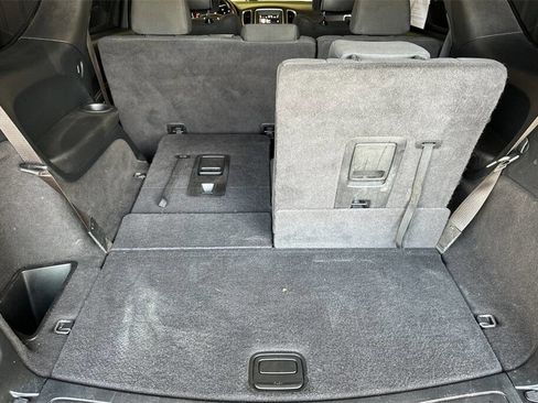 Used 2020 Dodge Durango SXT image 16